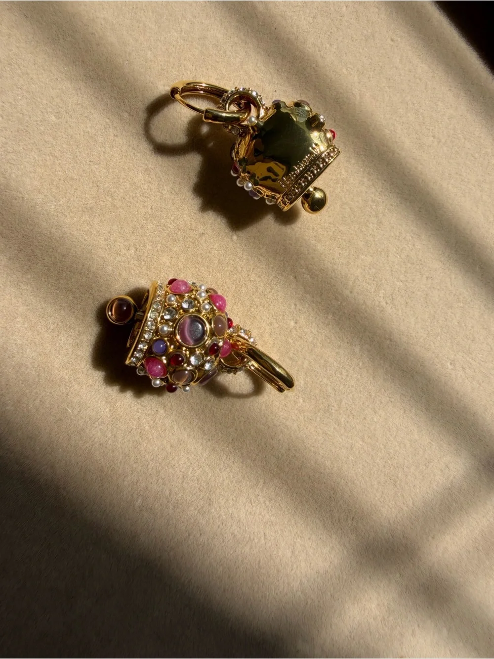 N/A delicate gold